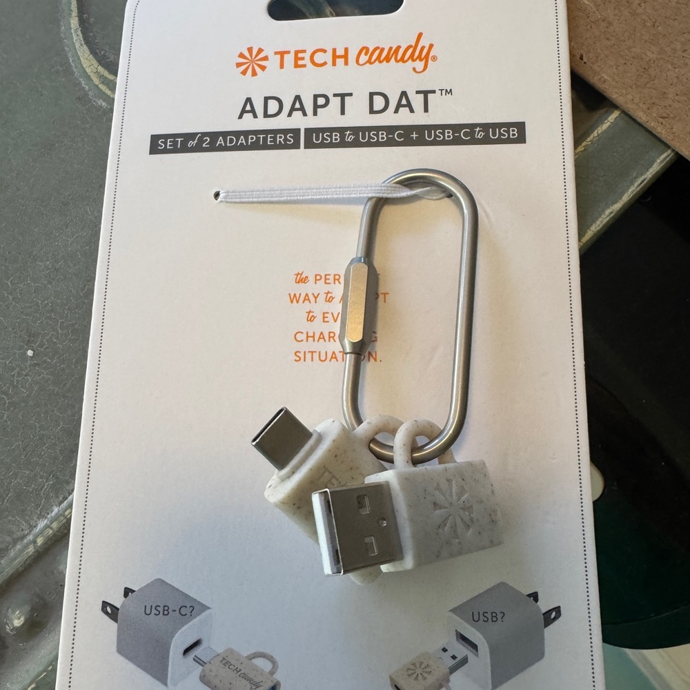 Tech Candy Adapt Dat USB-C and USB Adapter